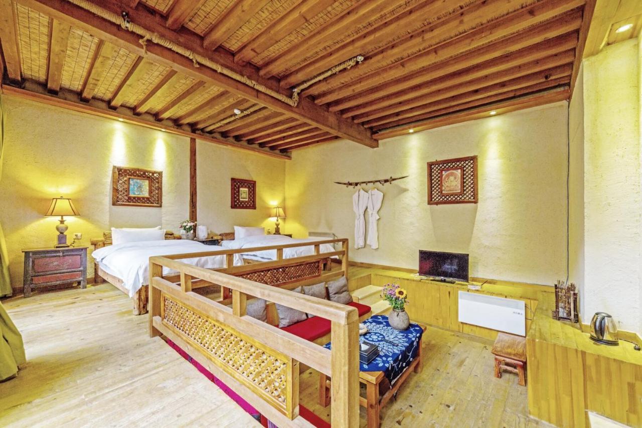 Lijiang Shuhe Yuefeng Resort Hotel Εξωτερικό φωτογραφία